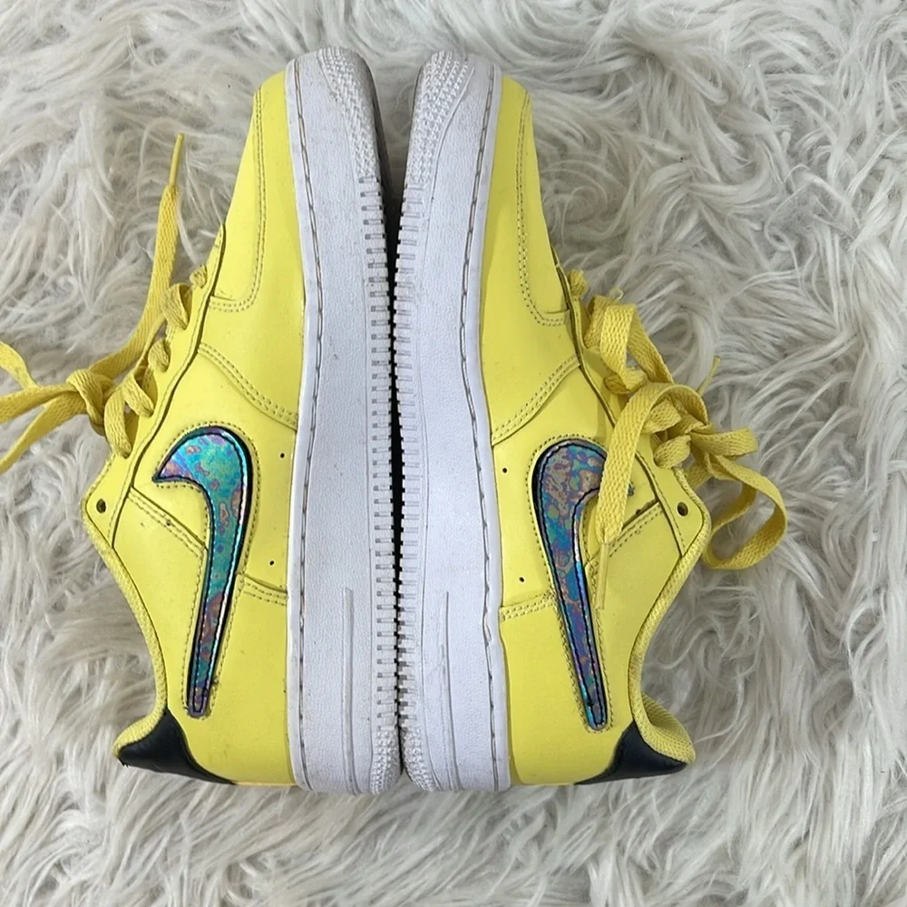 NIKE Air Force 1 Low Shoes Yellow Purse Removable Swoosh‎ Black Size 4.5Y Youth